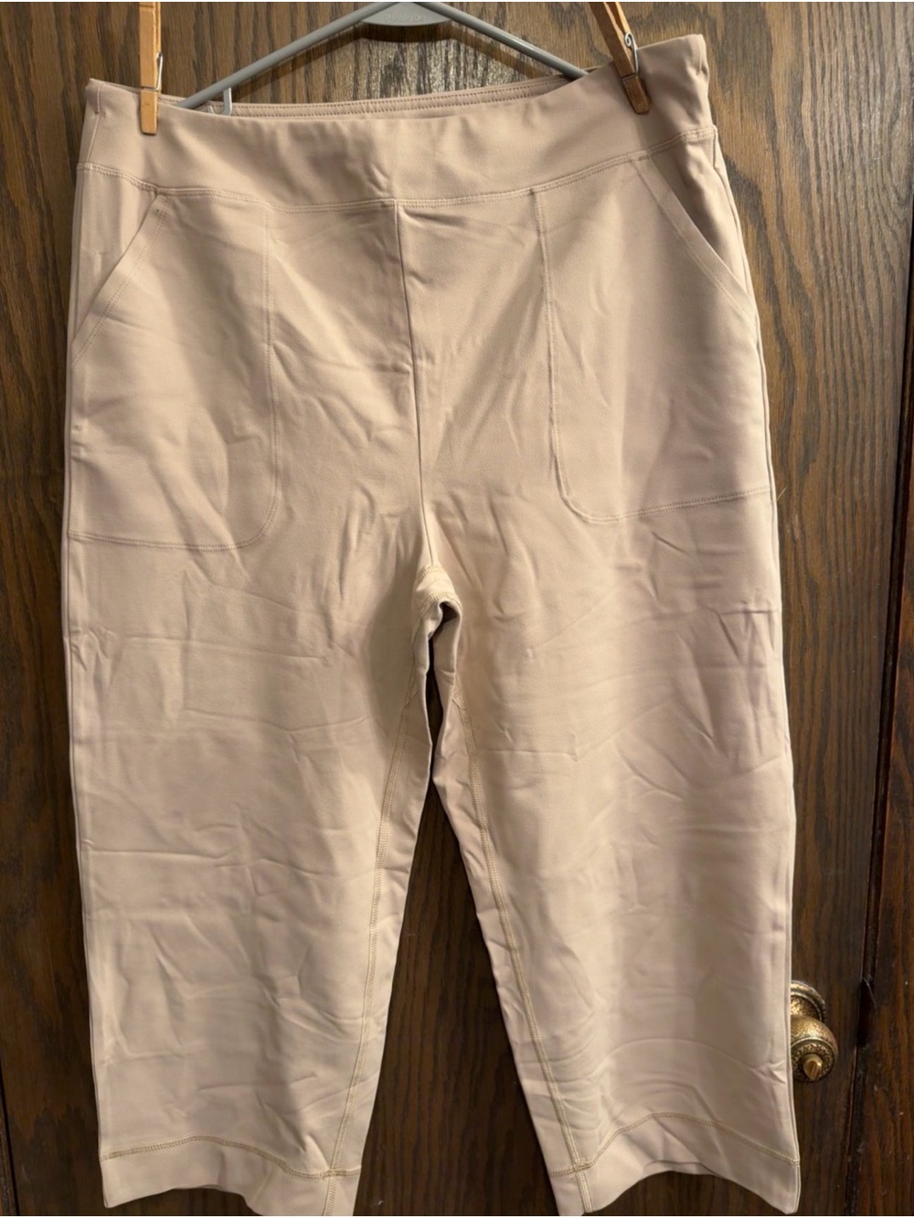 Baleaf Women's Beige High-Rise Capri Leggings